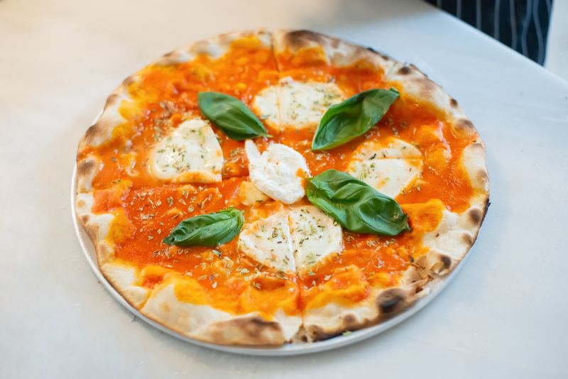 pizza luce classic margherita with fresh basil and mozzarella